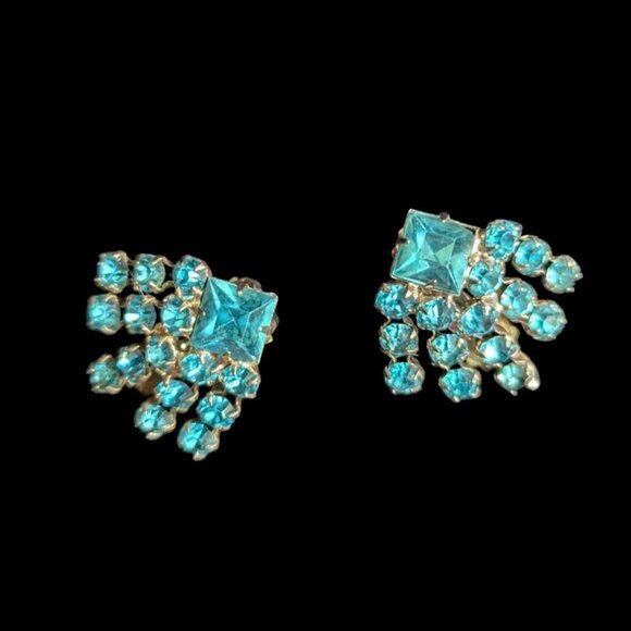 Vintage Rhinestone Clip-On Earrings With Blue Stones & Silver Tone Metal - Picture 2 of 8